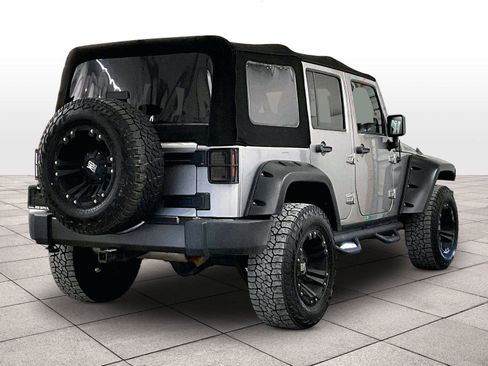Used 2016 Jeep Wrangler Unlimited Sport AWD/4WD image 12