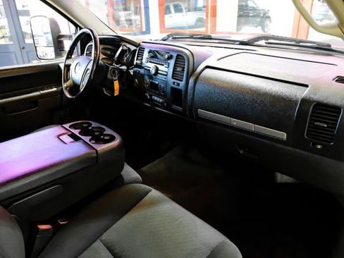 Used 2012 Chevrolet Silverado 2500 LT w/ Interior Plus Package image 13
