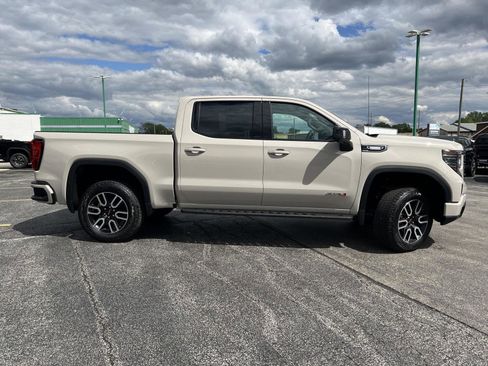 New 2026 GMC Sierra 1500 AT4 w/ AT4 Premium Package AWD/4WD image 4