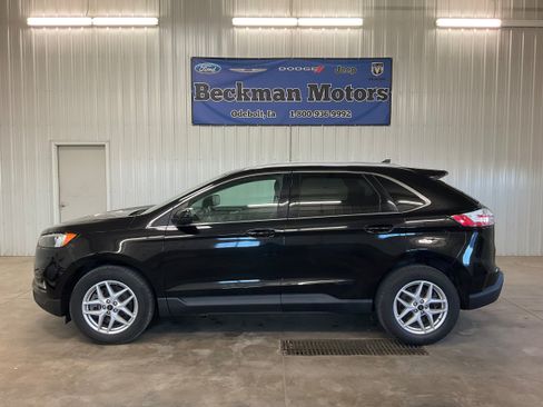 Used 2023 Ford Edge SEL w/ Convenience Package AWD/4WD image 2