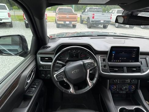 Used 2021 Chevrolet Tahoe Z71 w/ Z71 Signature Package AWD/4WD image 11