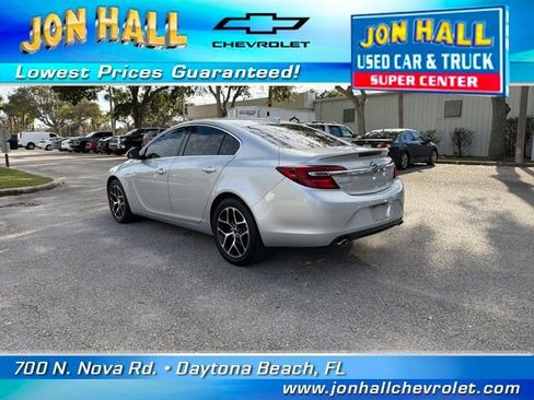Used 2017 Buick Regal Sport Touring image 7