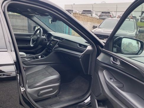 Used 2025 Jeep Grand Cherokee L Altitude image 26