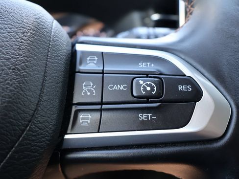 Used 2022 Jeep Compass Limited AWD/4WD image 14
