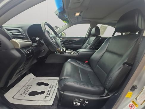 Used 2015 Lexus LS 460 AWD w/ Comfort Package image 10