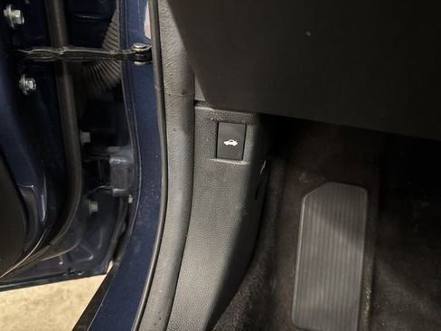 Certified 2024 Honda Accord EX image 29