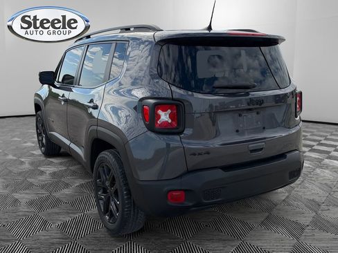 Used 2023 Jeep Renegade Altitude image 3