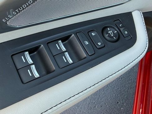 Used 2026 Acura RDX SH-AWD w/ Technology Package image 12