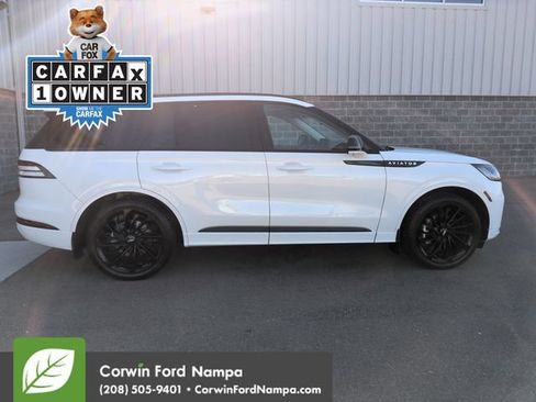 Used 2025 Lincoln Aviator Reserve w/ Equipment Group 201A AWD/4WD image 2
