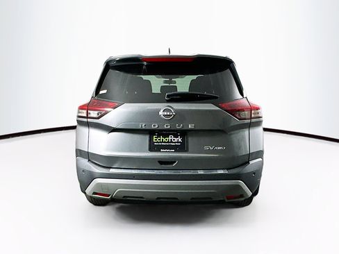 Used 2023 Nissan Rogue SV image 5