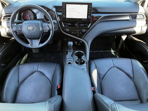 Used 2023 Toyota Camry XSE image 9