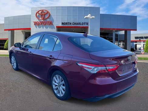 Used 2019 Toyota Camry LE image 8