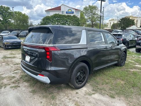 New 2026 Kia Carnival FWD image 7