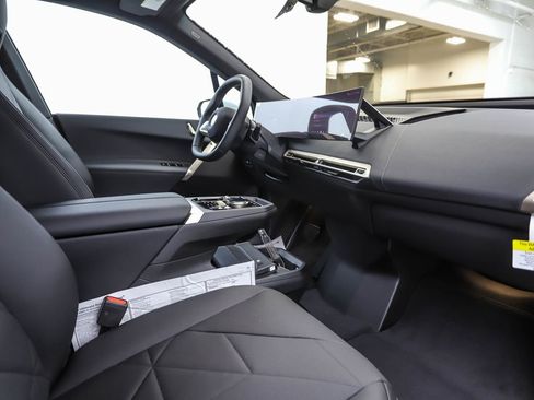 New 2026 BMW iX xDrive60 w/ Premium Package image 30