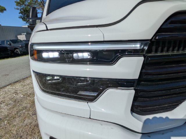 New 2026 RAM 2500 Laramie AWD/4WD image 9
