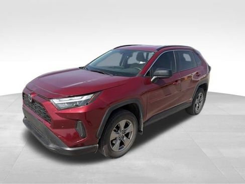 Used 2024 Toyota RAV4 LE AWD/4WD image 9