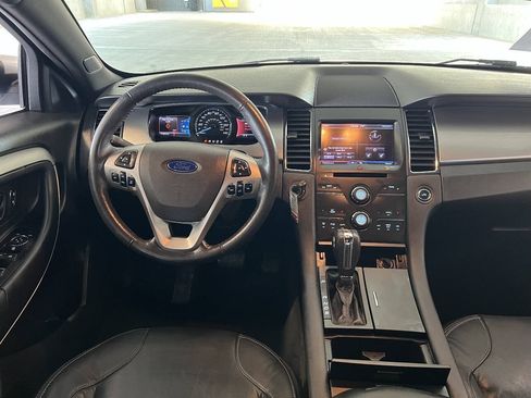 Used 2014 Ford Taurus SEL w/ Equipment Group 201A FWD image 17