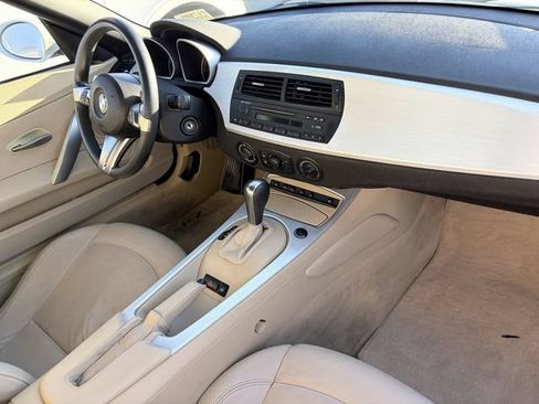 Used 2007 BMW Z4 3.0i RWD image 5