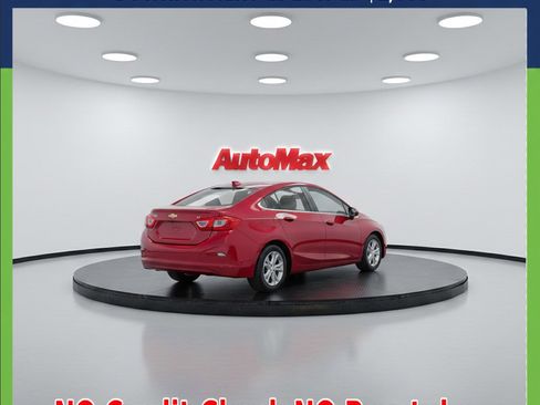 Used 2019 Chevrolet Cruze LT w/ Convenience Package image 3