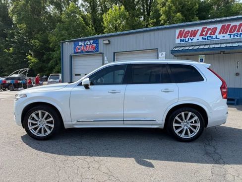 Used 2016 Volvo XC90 T6 Inscription w/ Vision Package AWD/4WD image 2