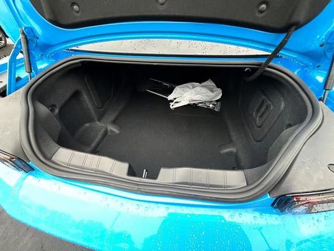 Used 2022 Chevrolet Camaro SS RWD image 8