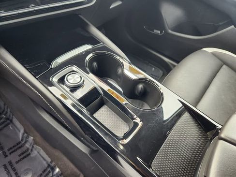 Used 2025 Buick Envision Sport Touring image 18