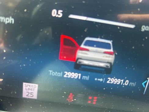 Used 2024 BMW X5 sDrive40i w/ Premium Package image 22