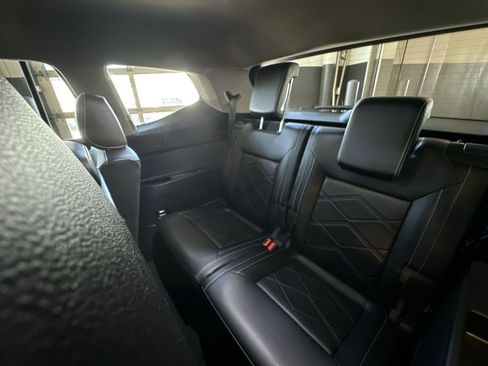 Used 2024 Volkswagen Atlas SE image 22