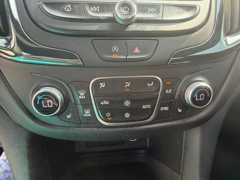 Used 2024 Chevrolet Equinox RS FWD image 23