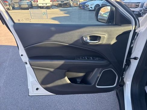 Used 2020 Jeep Compass Sport w/ Cold Weather Group image 16