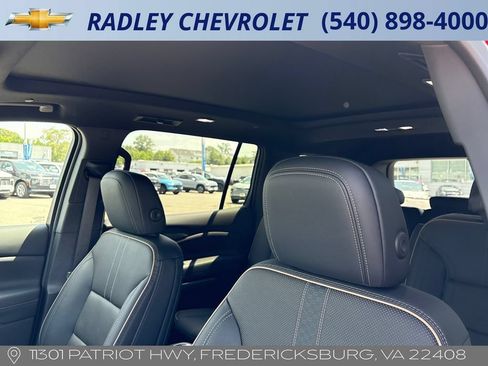 Used 2025 Chevrolet Traverse High Country w/ LPO, Floor Liner Package AWD/4WD image 2