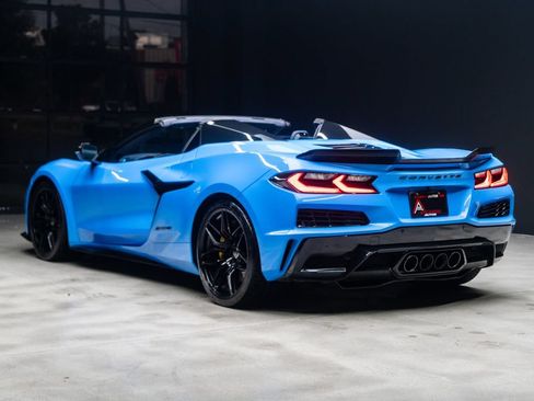 Used 2025 Chevrolet Corvette Z06 RWD image 20