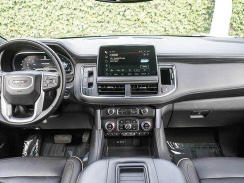 Used 2024 GMC Yukon SLT AWD/4WD image 12