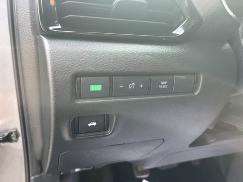 Used 2022 Nissan Sentra SV w/ All-Weather Package image 13