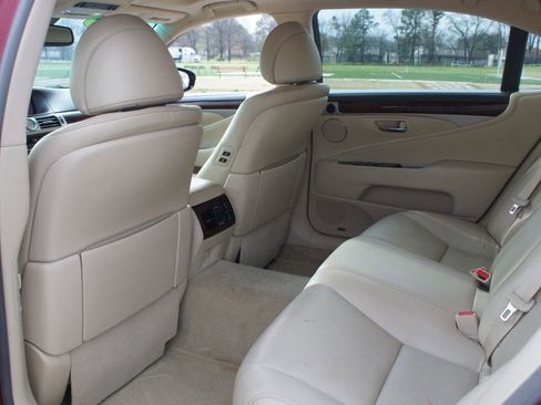 Used 2016 Lexus LS 460 L image 12