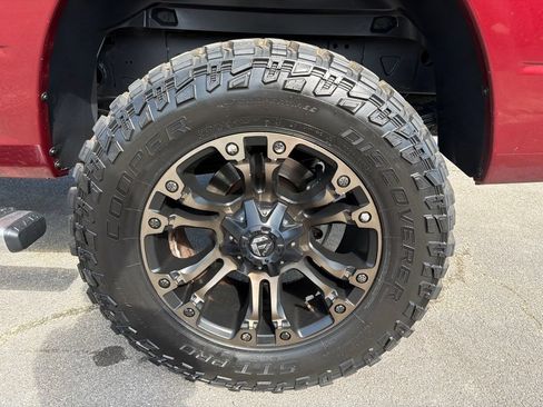 Used 2018 RAM 3500 Tradesman w/ Chrome Appearance Group AWD/4WD image 12
