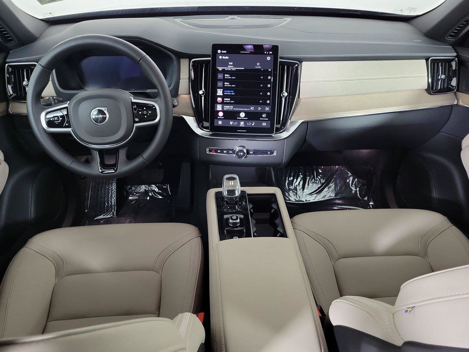 Certified 2026 Volvo XC90 B6 Plus AWD/4WD image 15
