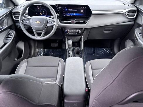 Used 2025 Chevrolet TrailBlazer LT image 30