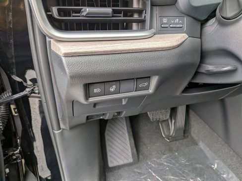 New 2026 Toyota Grand Highlander Platinum AWD/4WD image 17