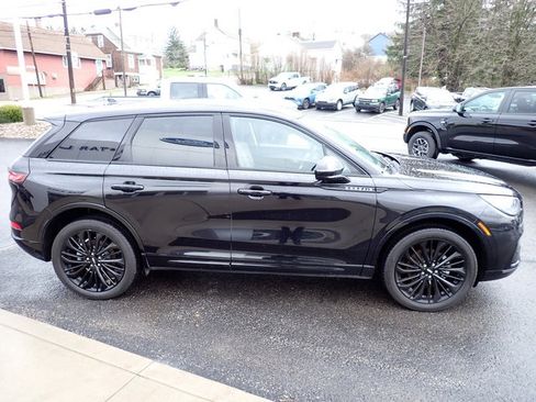 Used 2023 Lincoln Corsair AWD w/ Equipment Group 101A image 7