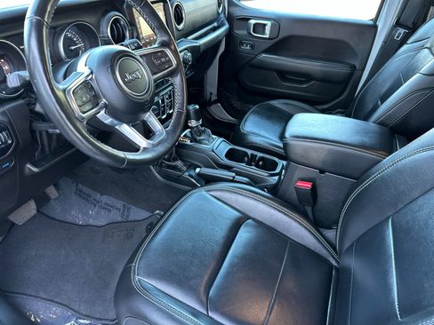 Used 2023 Jeep Wrangler Unlimited Sahara w/ Cold Weather Group AWD/4WD image 10
