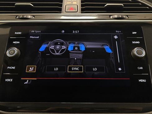Used 2024 Volkswagen Tiguan SE R-Line AWD/4WD image 23