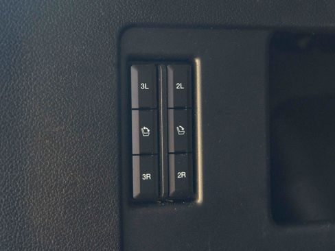 Used 2021 Ford Expedition Limited RWD image 47
