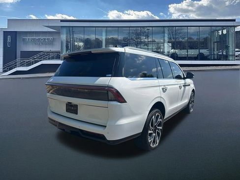 New 2026 Lincoln Navigator Black Label AWD/4WD image 8