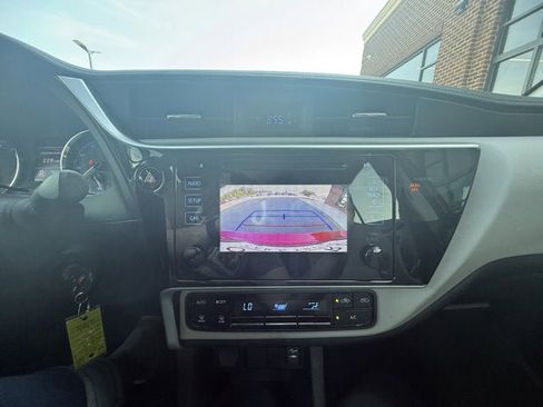 Used 2018 Toyota Corolla LE FWD image 26