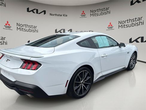 Used 2024 Ford Mustang GT Premium RWD image 6