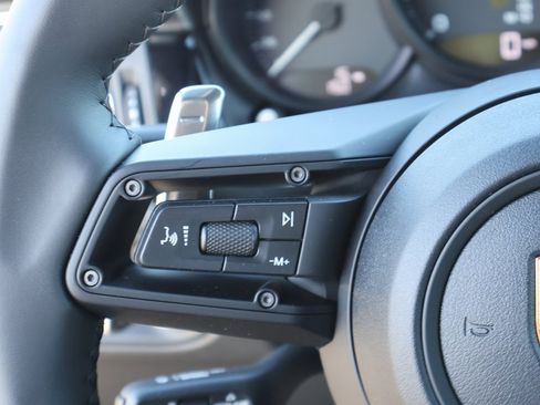 New 2026 Porsche Macan image 28