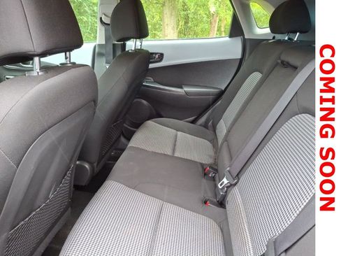 Used 2020 Hyundai Kona SE AWD/4WD image 9