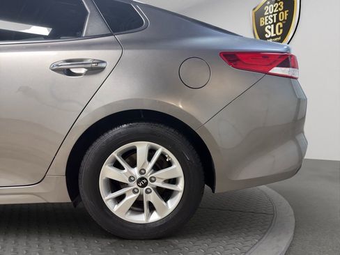 Used 2017 Kia Optima LX FWD image 24