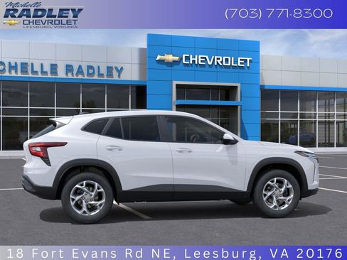 New 2026 Chevrolet Trax LS w/ LS Convenience Package image 5